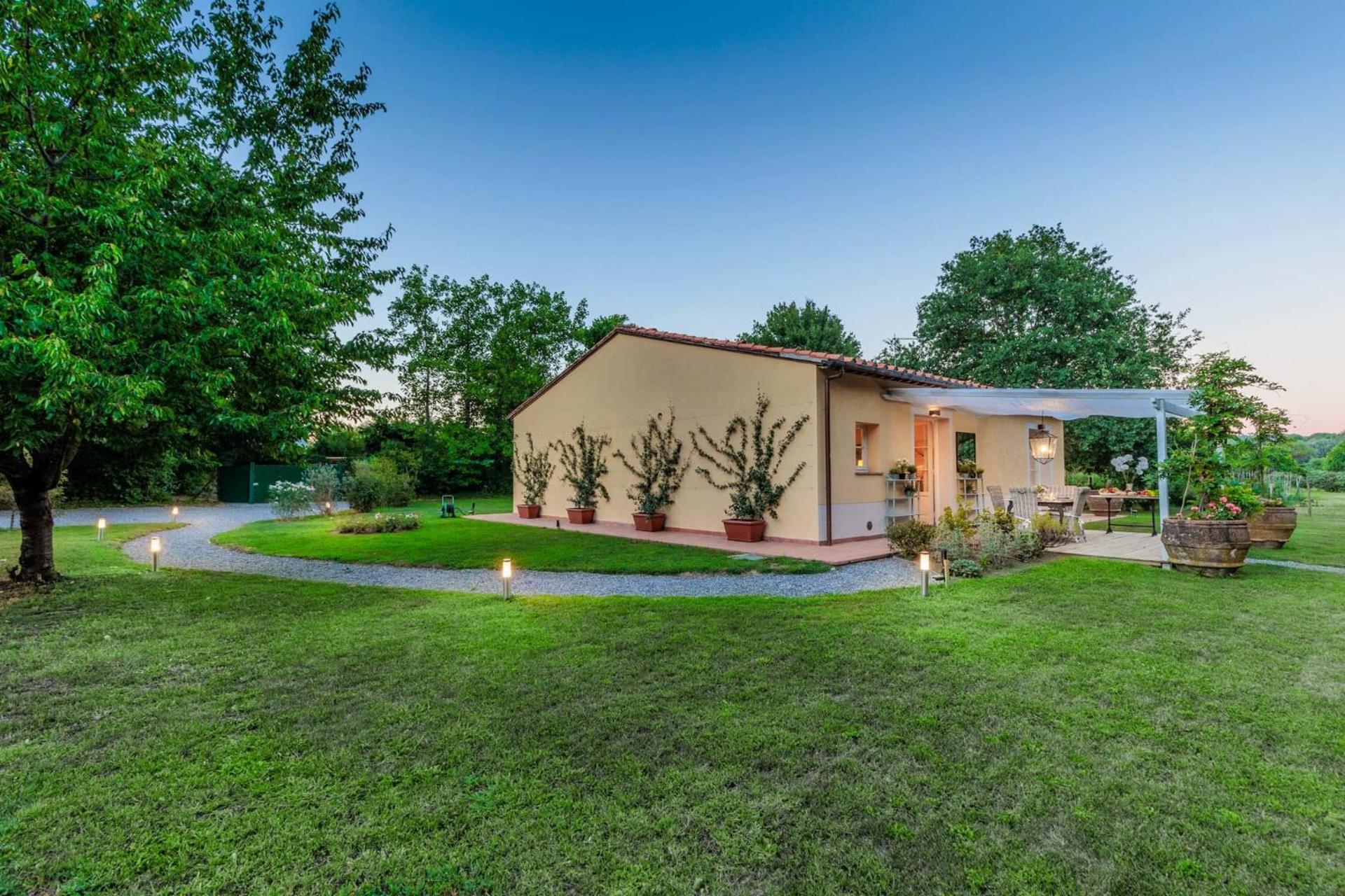 Villa Bassotta, A Charming Cottage Лукка Екстер'єр фото