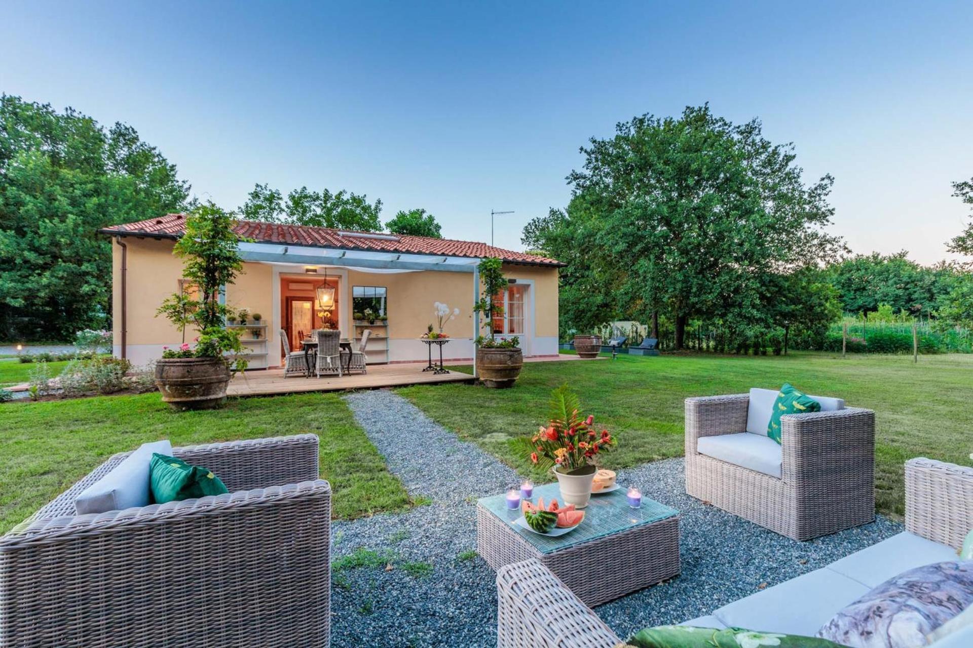 Villa Bassotta, A Charming Cottage Лукка Екстер'єр фото